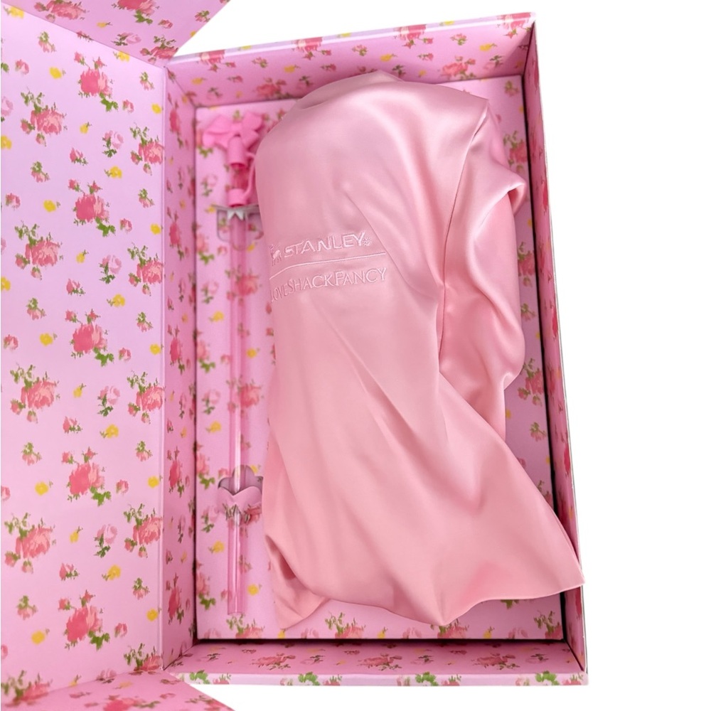 LoveShackFancy x Stanley Pink Floral Box 30oz. NIB - Picture 4 of 9